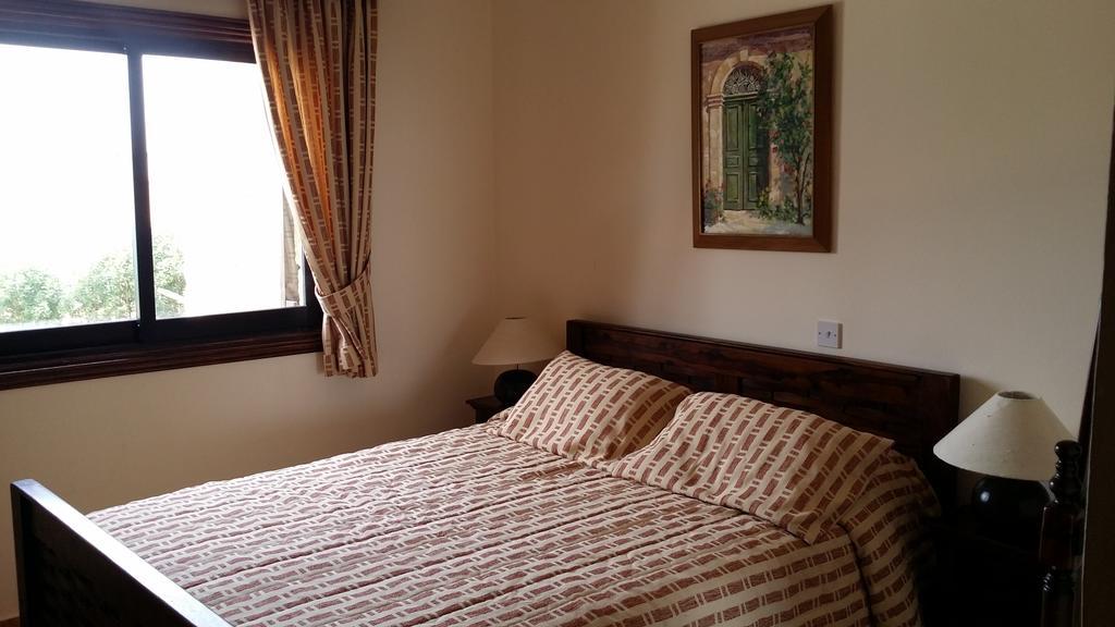 Garden Of Eden Villa Paphos Room photo