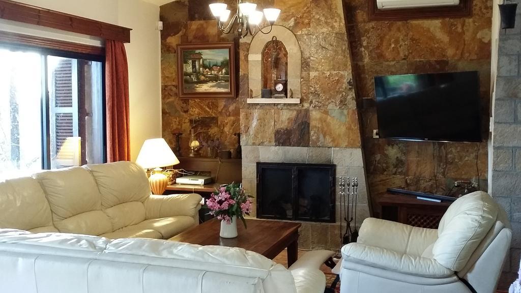Garden Of Eden Villa Paphos Room photo
